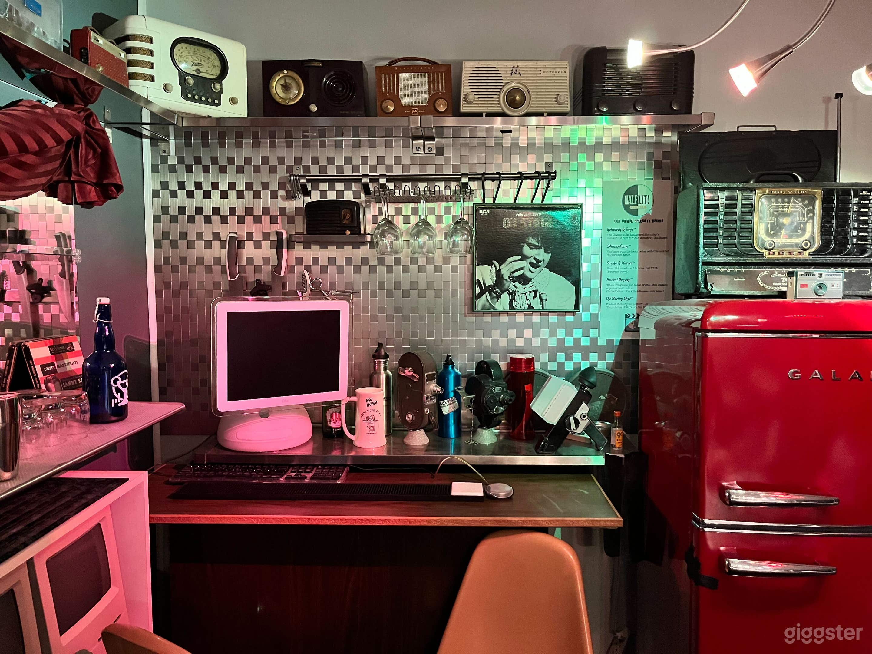 Vintage Tech Lounge Room Photo 2