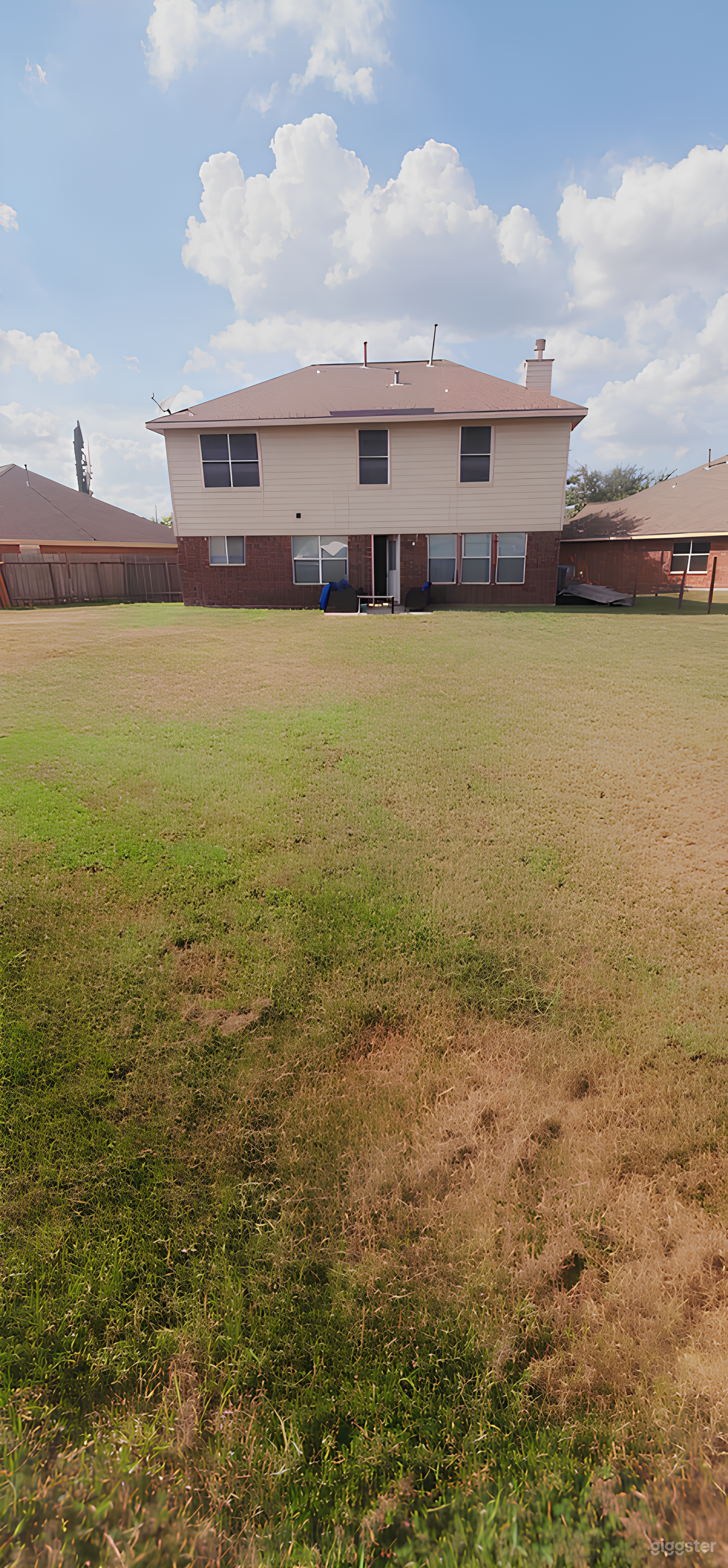 Charming Space with  4-BR  Photo 4