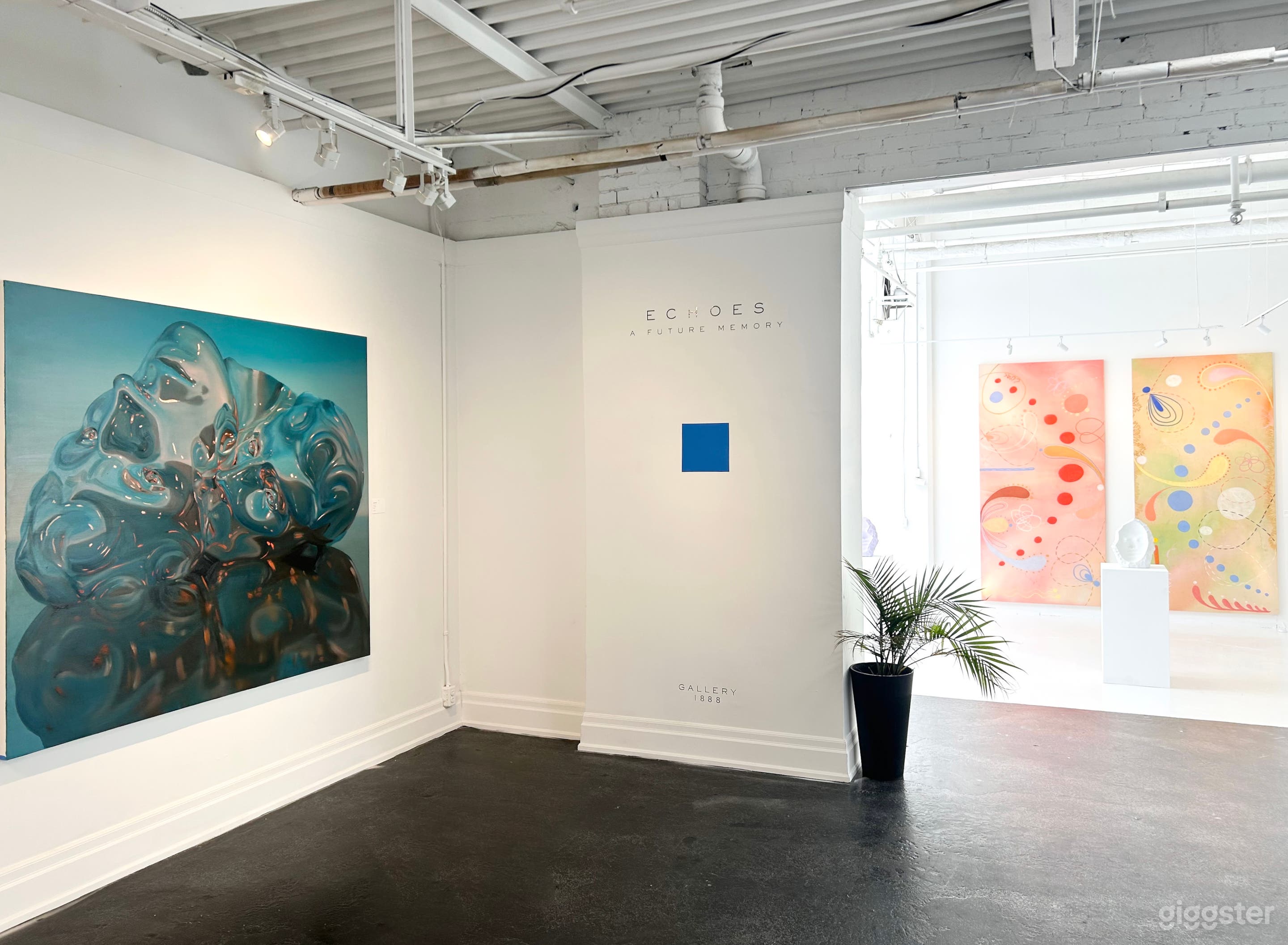 Contemporary Art Gallery Photo 4