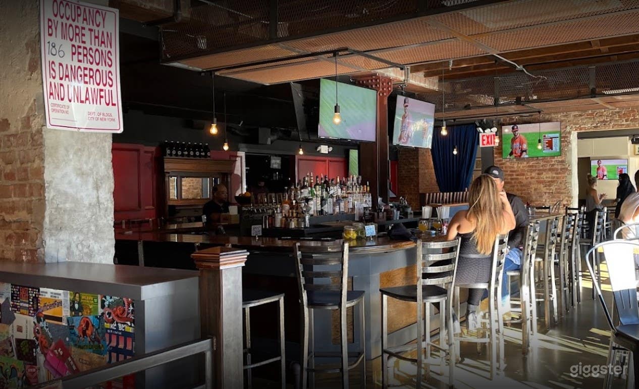 Exciting and Atmospheric Bar in Queens Photo 2