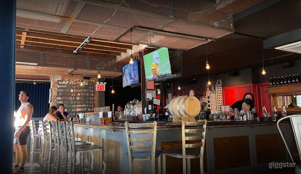 Exciting and Atmospheric Bar in Queens Photo 4