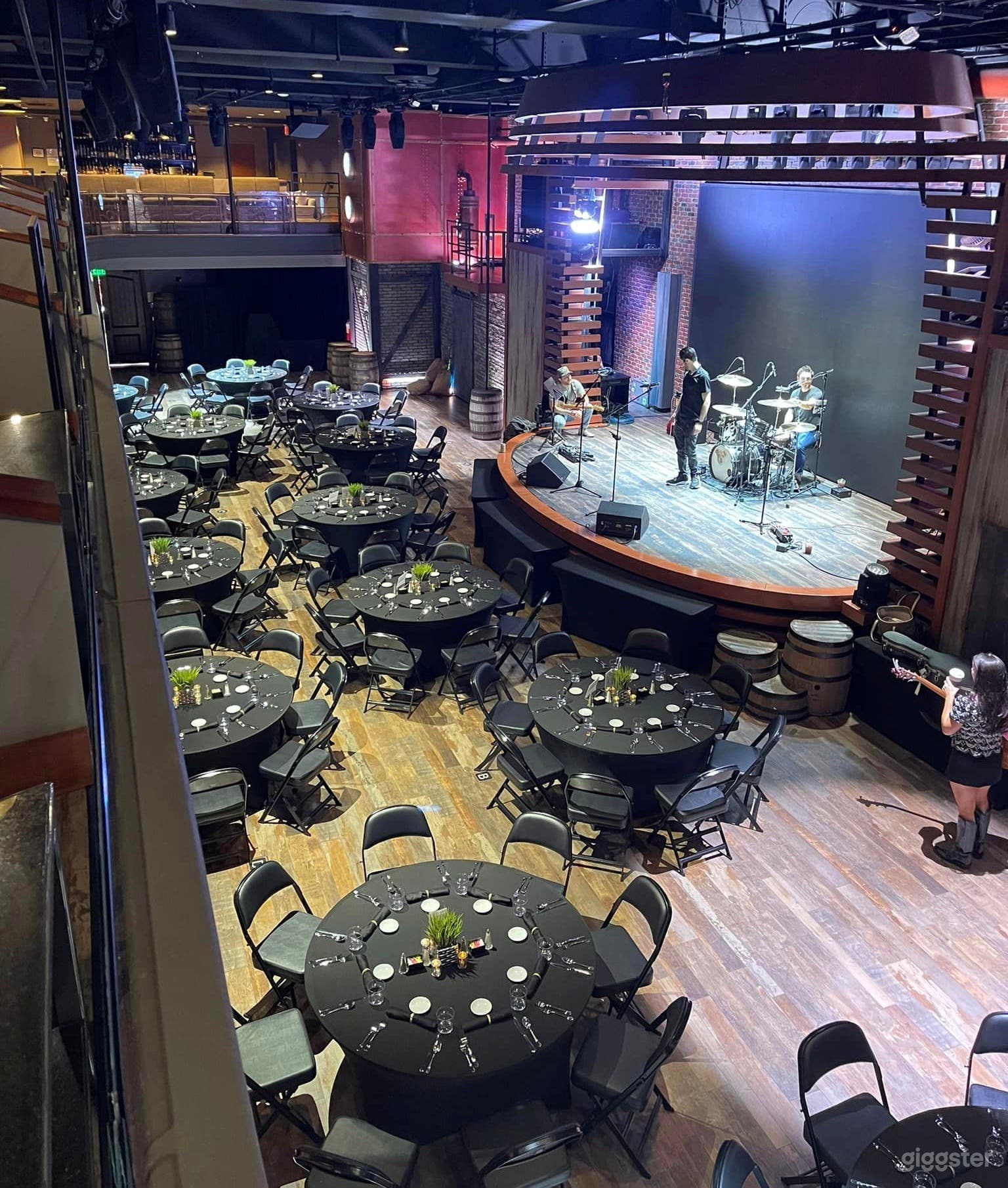 Extraordniary Theatre Experience with Dining in Nashville (Buyout) Photo 2