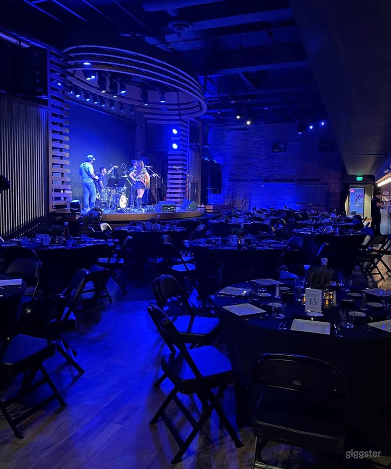  Extraordniary Theatre Experience with Dining in Nashville (Buyout) 