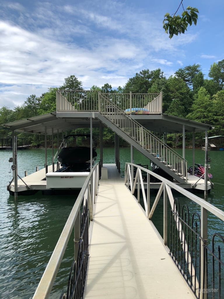  Dock 