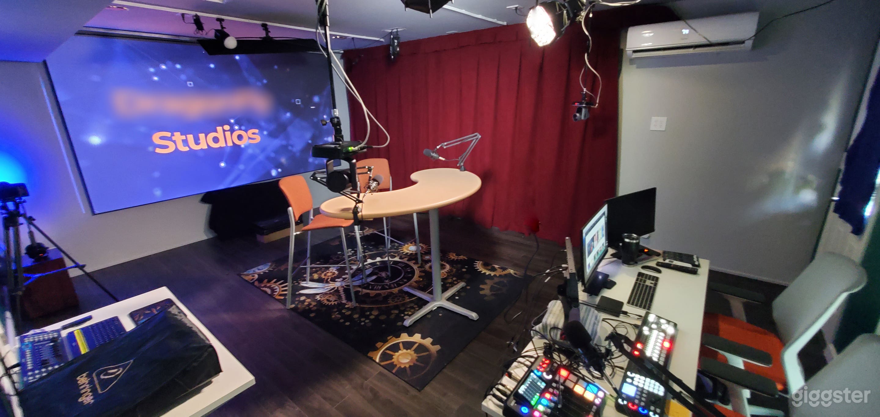 Home &amp; TV Recording Studio Photo 3