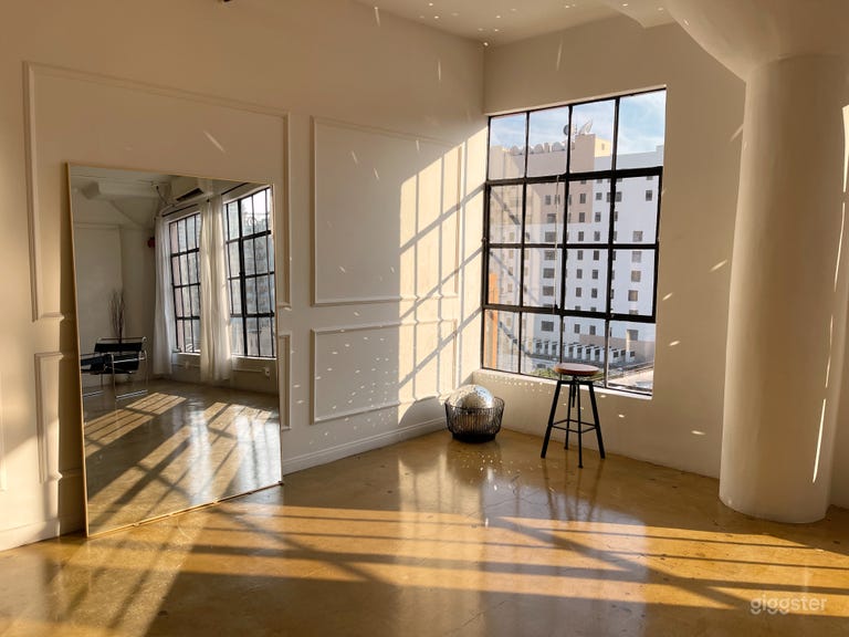  DLTA LOFT Photography Studio natural light 1200sqf 