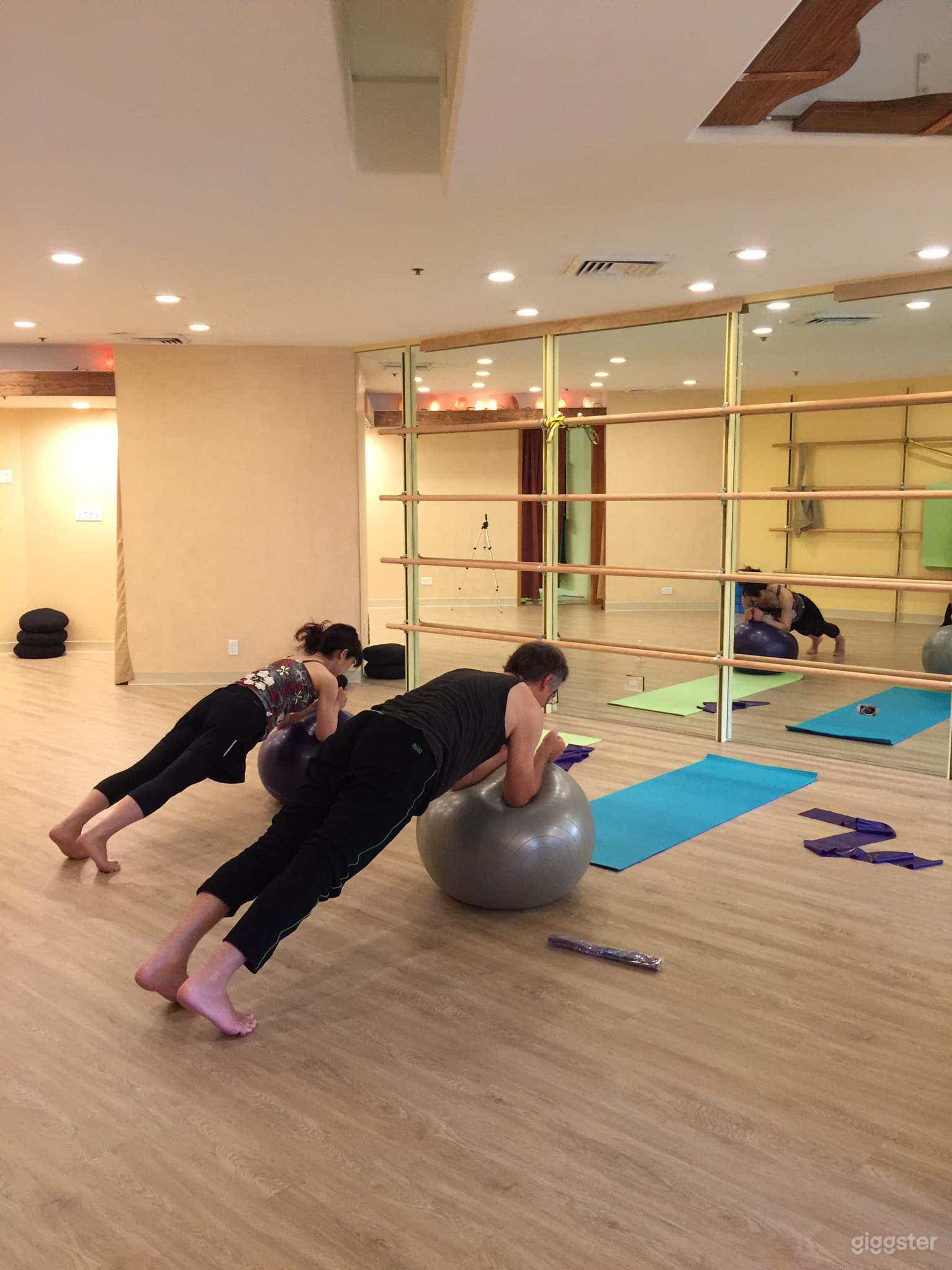 Charming Yoga Studio Inside a Beach Resort in Honolulu Photo 3