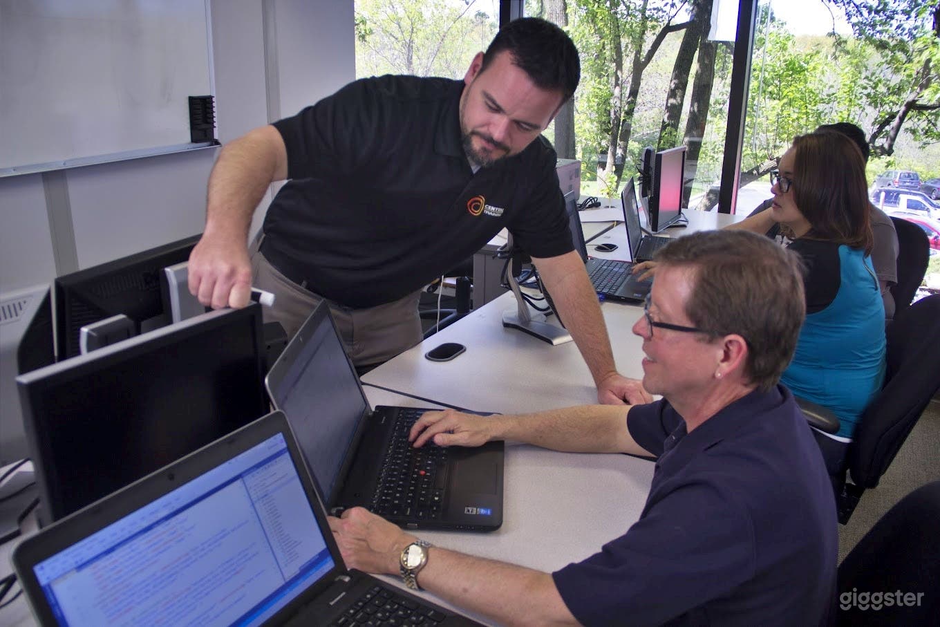 Creative Laptop- Ready Lab Photo 3