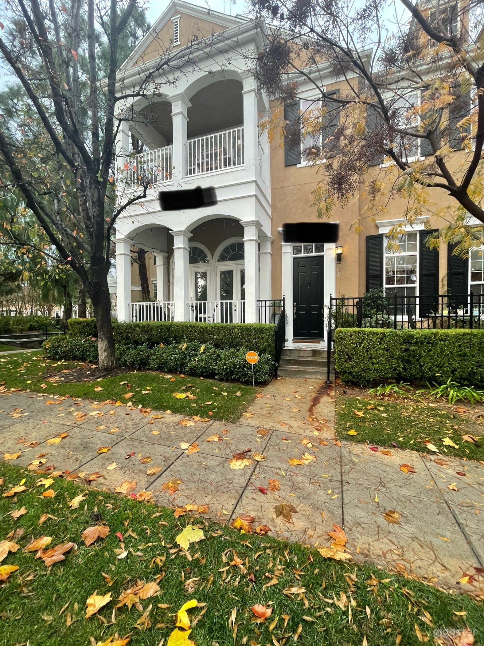 Tri Level Townhome Photo 4