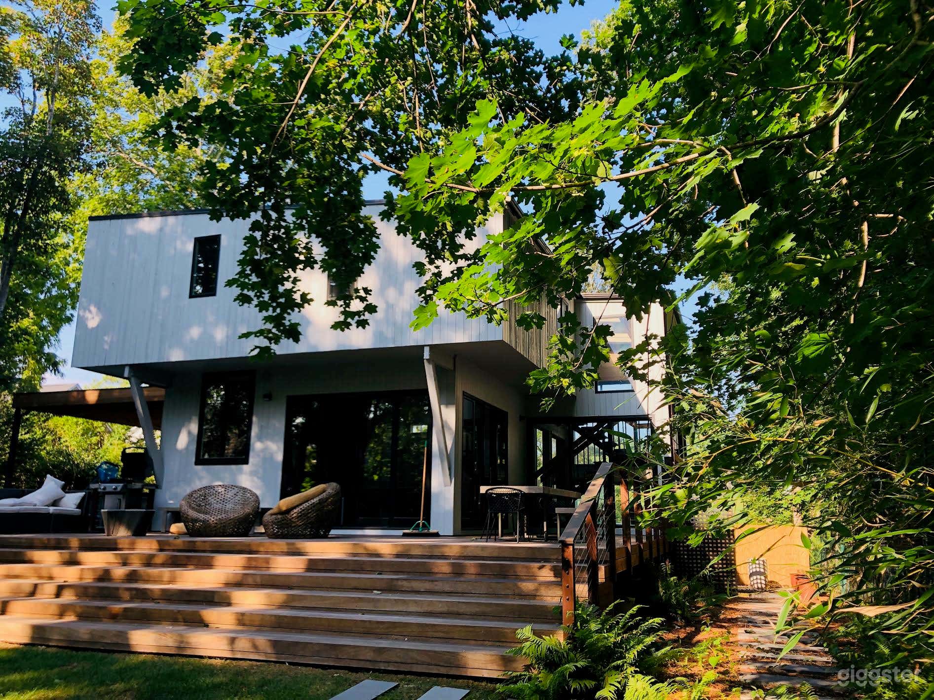 Stylish mid-century with character &amp; light-filled Photo 4