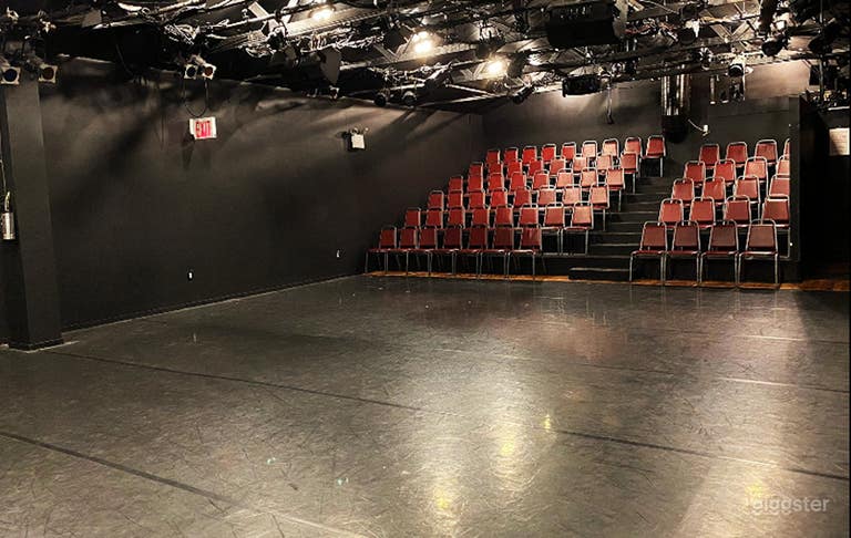  A Theater With A Sunny Courtyard 