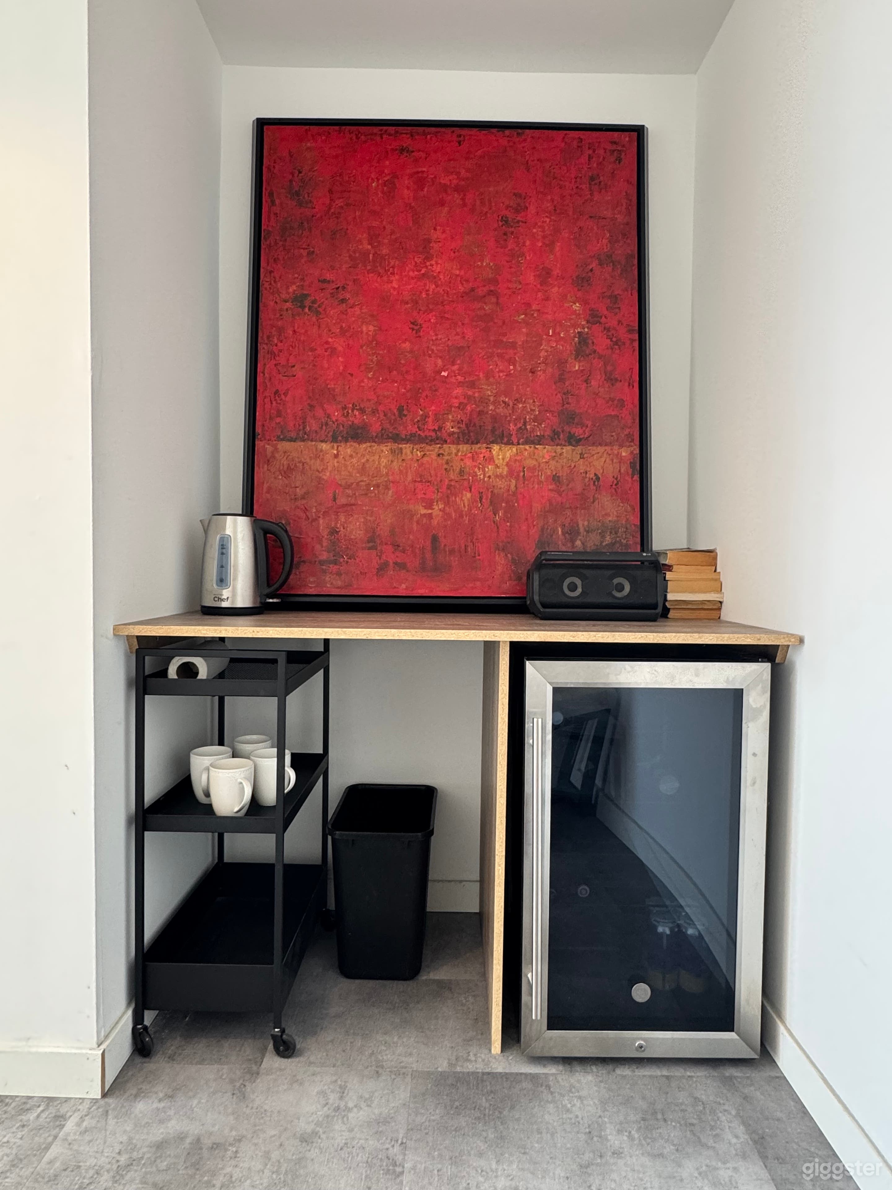 Gallery Space with Amazing Ocean View Photo 4