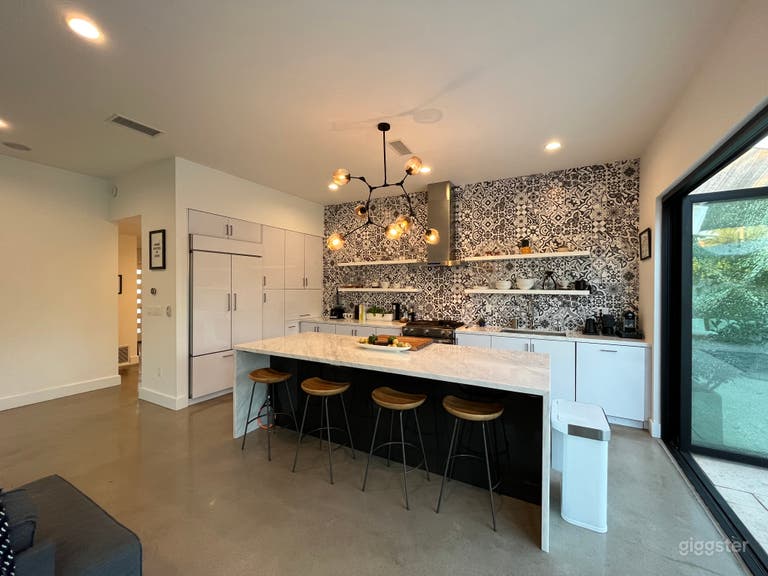  Kitchen (microwave is built into the island) 