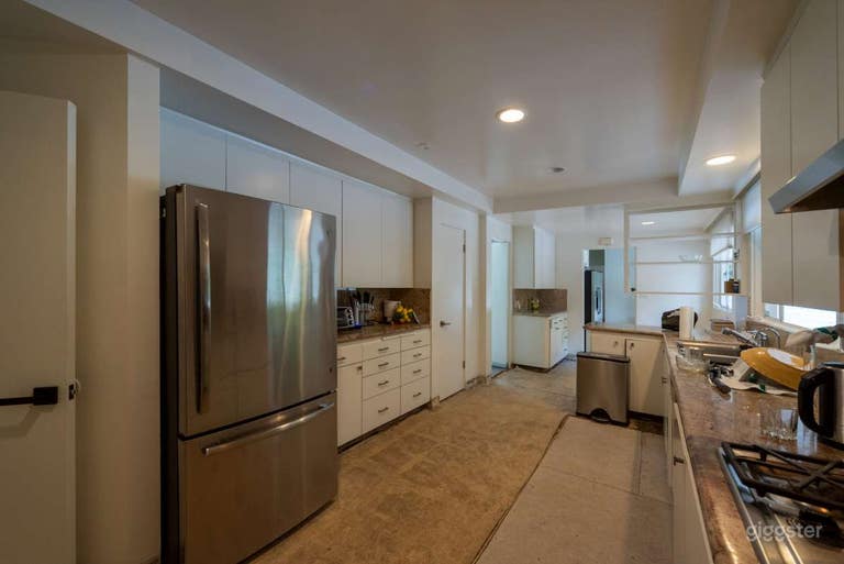  Private Mid century Home  