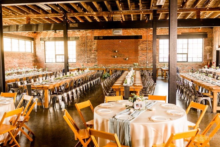  Expansive Industrial Event Space in Indianapolis 