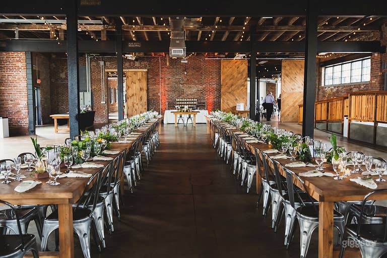  Expansive Industrial Event Space in Indianapolis 