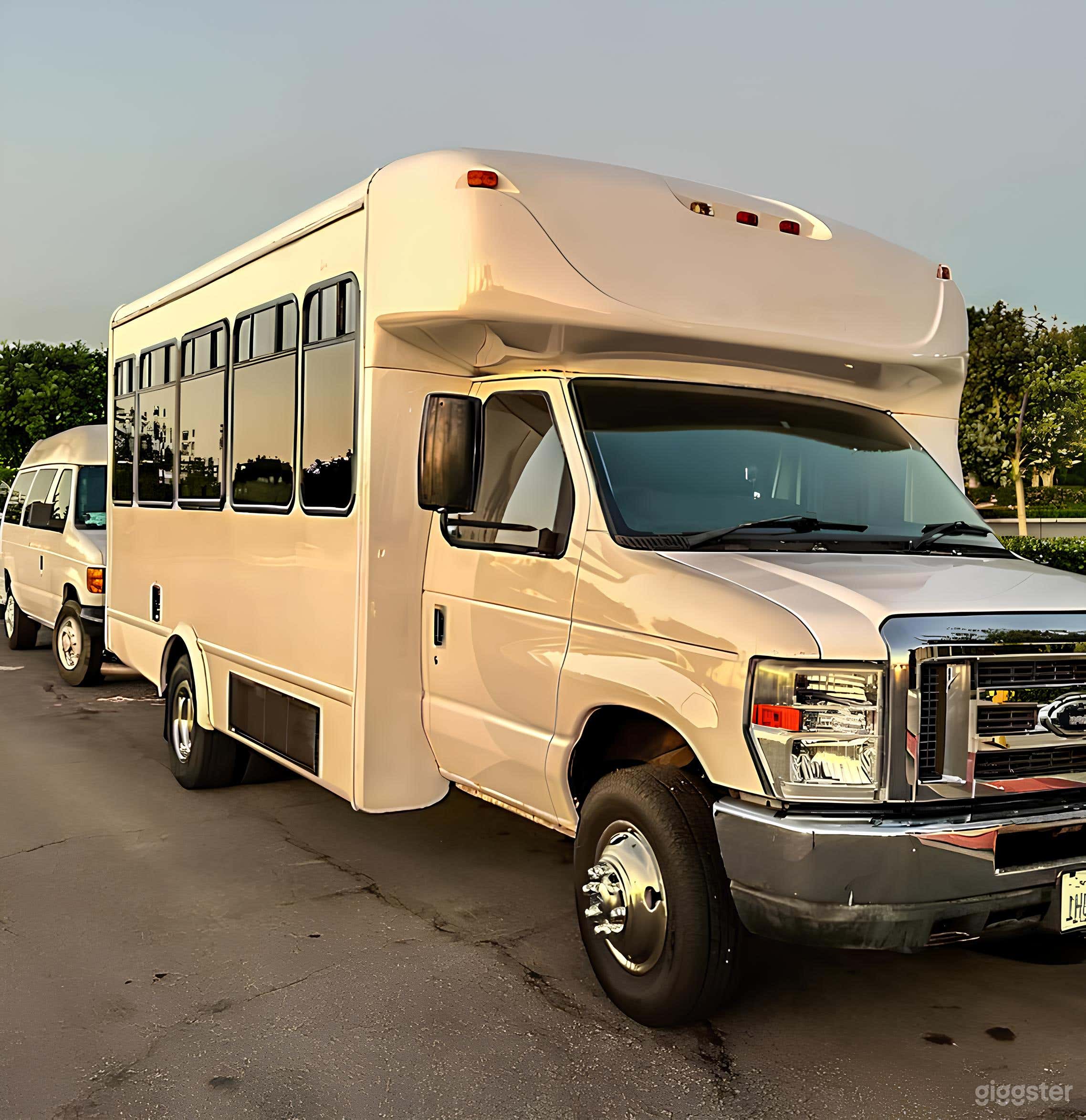 Love Bus | Emission Friendly Party Bus Photo 3