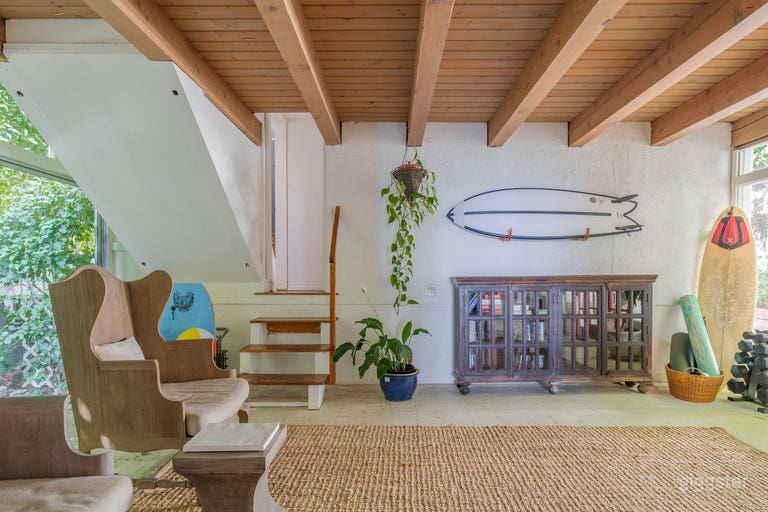  Malibu Oceanfront Villa — Direct Beach, Cinematic Views 