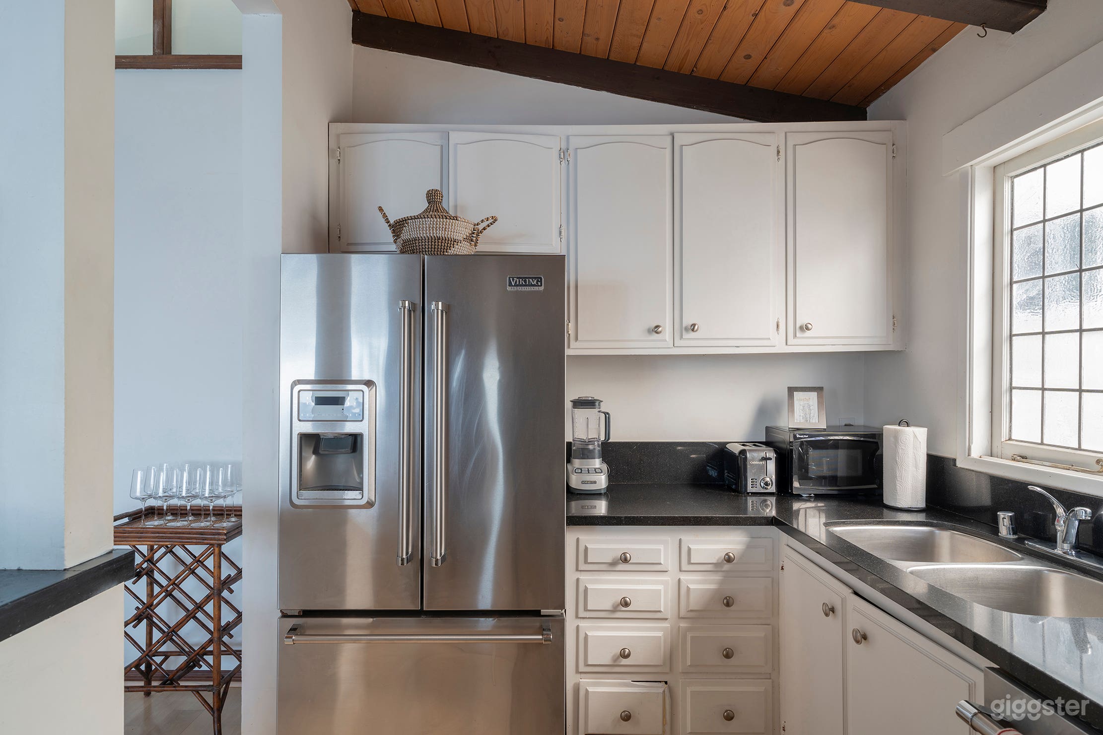 Malibu Oceanfront Villa — Direct Beach, Cinematic Views Photo 4