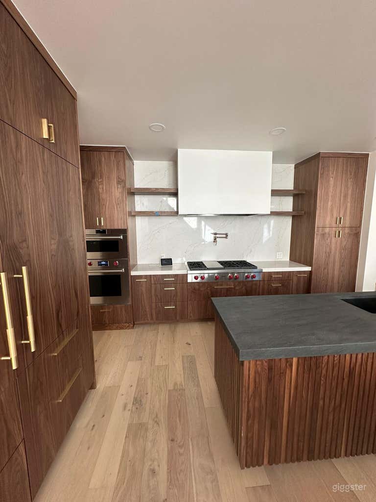  Large, Brand New Mid-Century Modern Belcaro Gem 