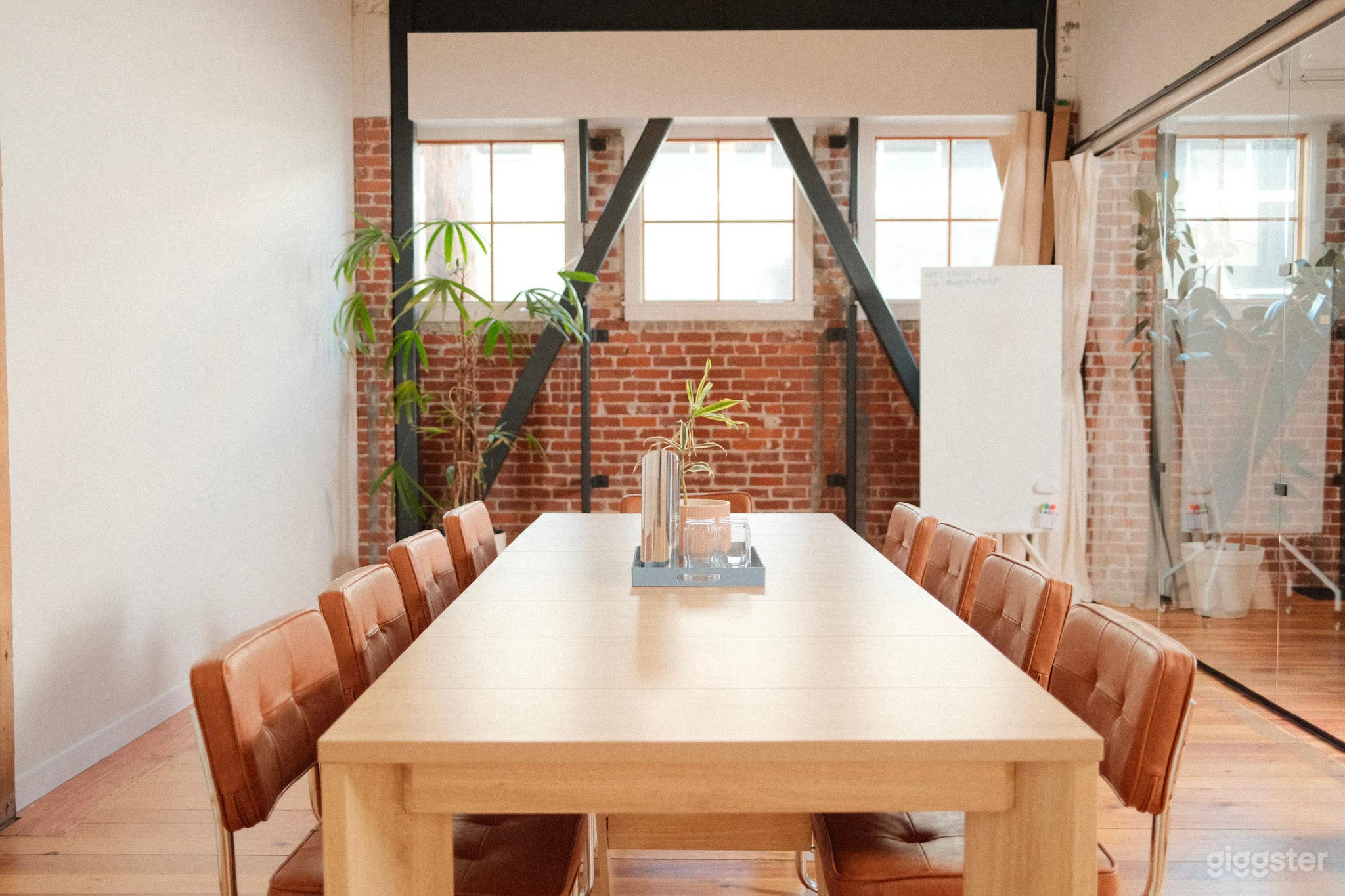 Light-Filled Creative Conference Room with Kitchen Photo 1