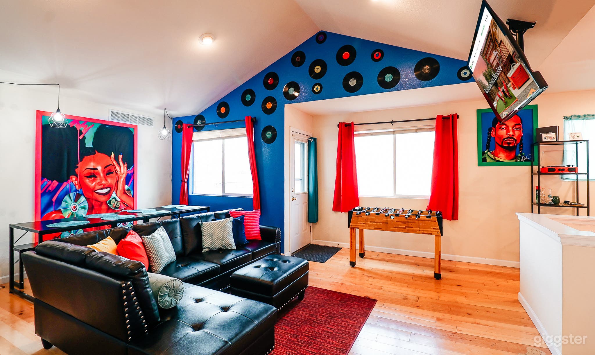 Living room fun redefined! Dive into cozy vibes and friendly competition with our foosball sidekick. Your perfect blend of chill and thrill. ️⚽ #LivingRoomJoy #FoosballFun