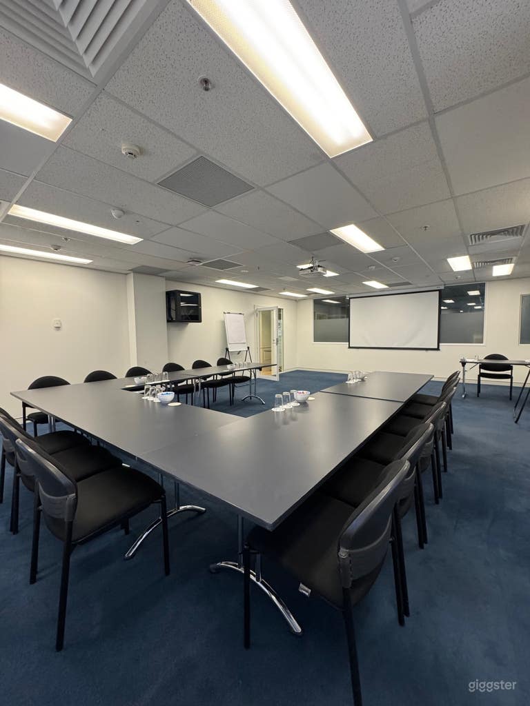  Mittlerer Konferenzraum in North Sydney 