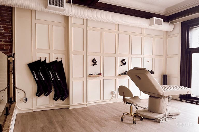  Modern fitness space in the heart of downtown. 