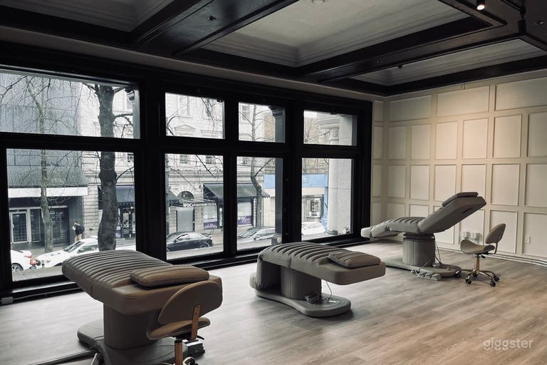  Modern fitness space in the heart of downtown. 