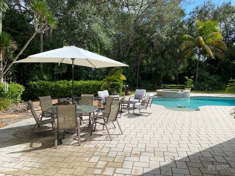  Nice tropical property and home 