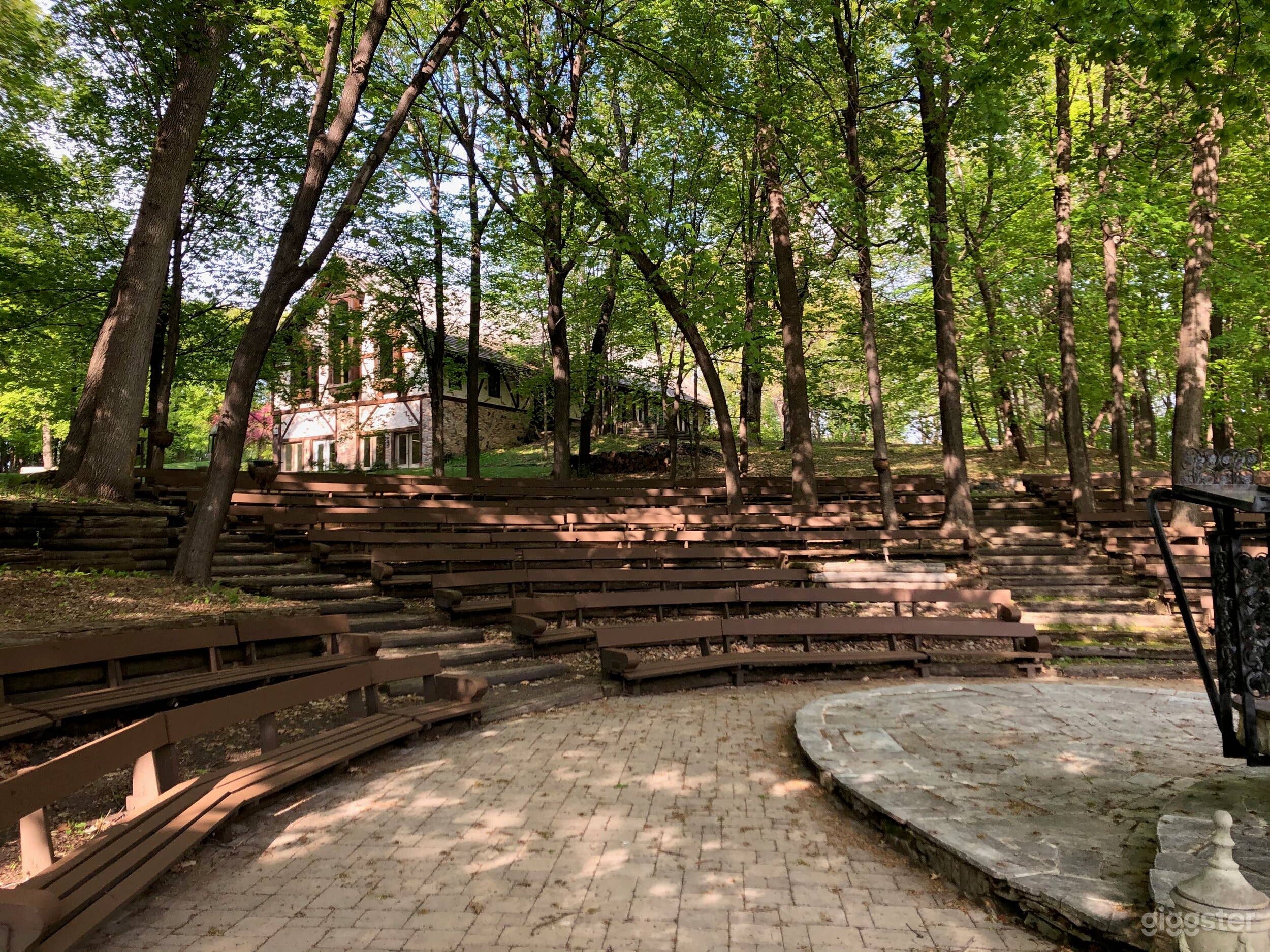 350 seat outdoor amphitheater