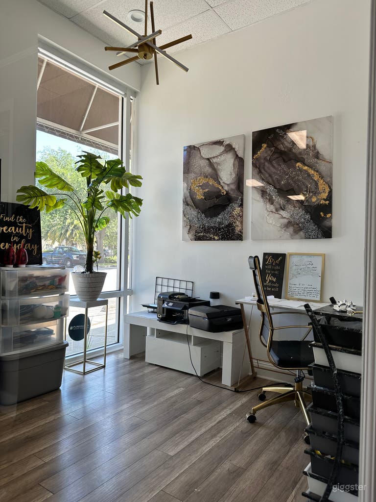  Bright Creative Art Studio in Jacksonville FL 