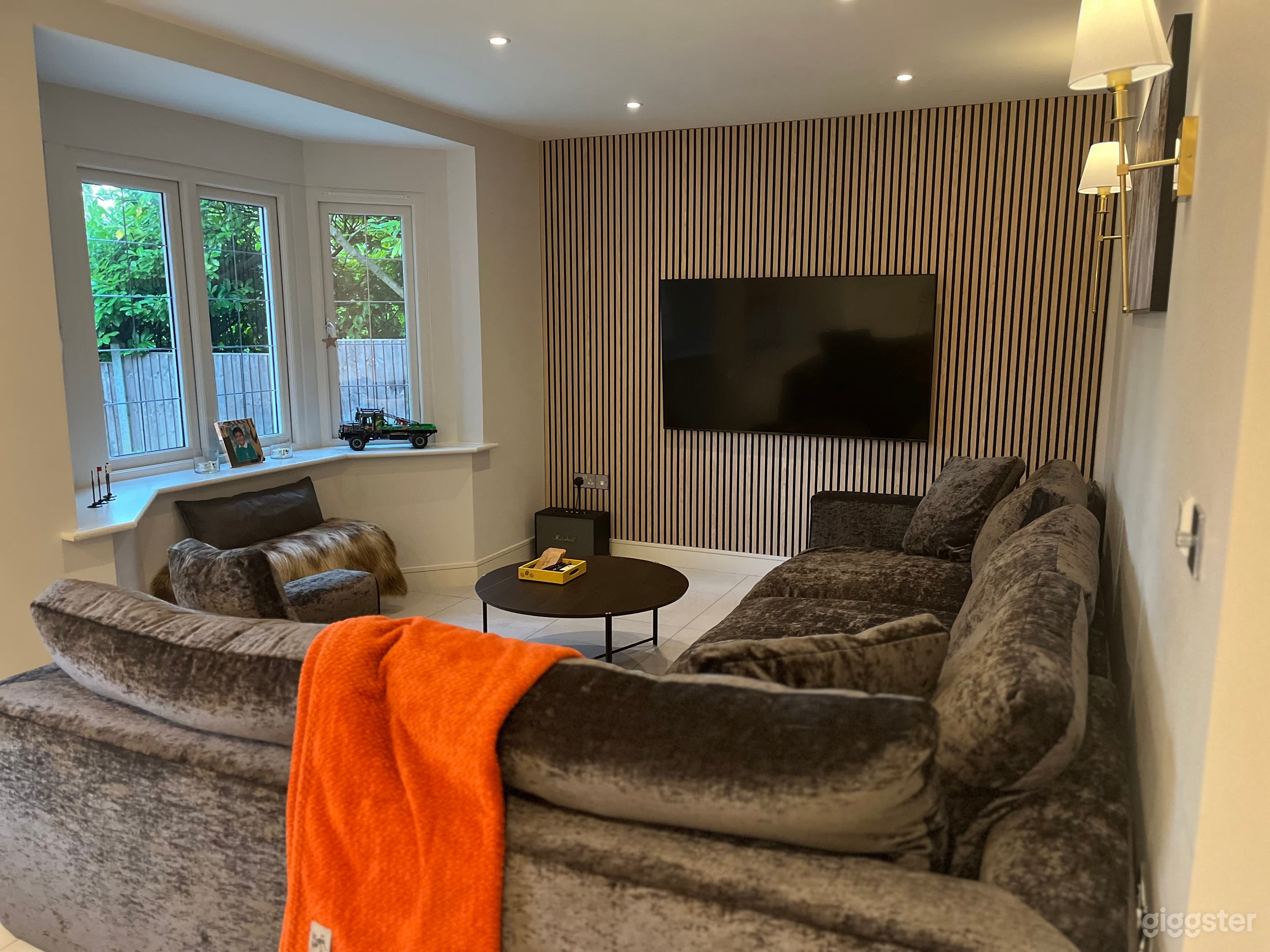 Living Room- TV/lounge area