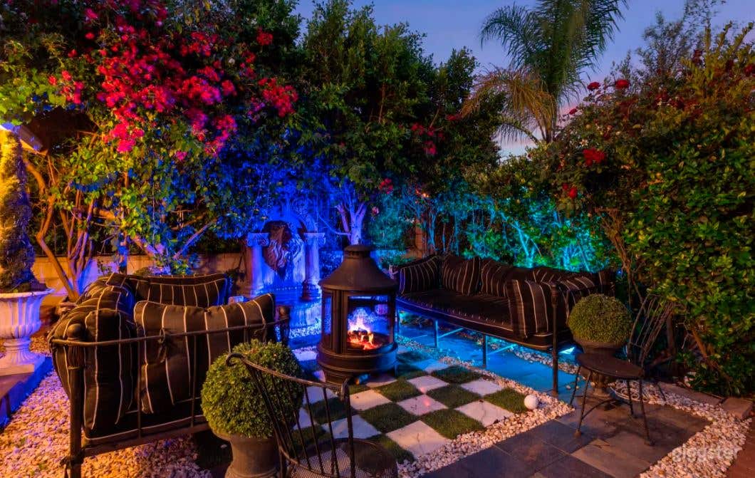 Enchanting &amp; Beautiful Gated European Villa in LA Photo 4