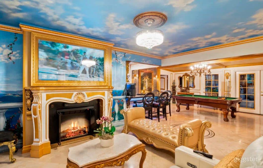 Enchanting &amp; Beautiful Gated European Villa in LA Photo 1