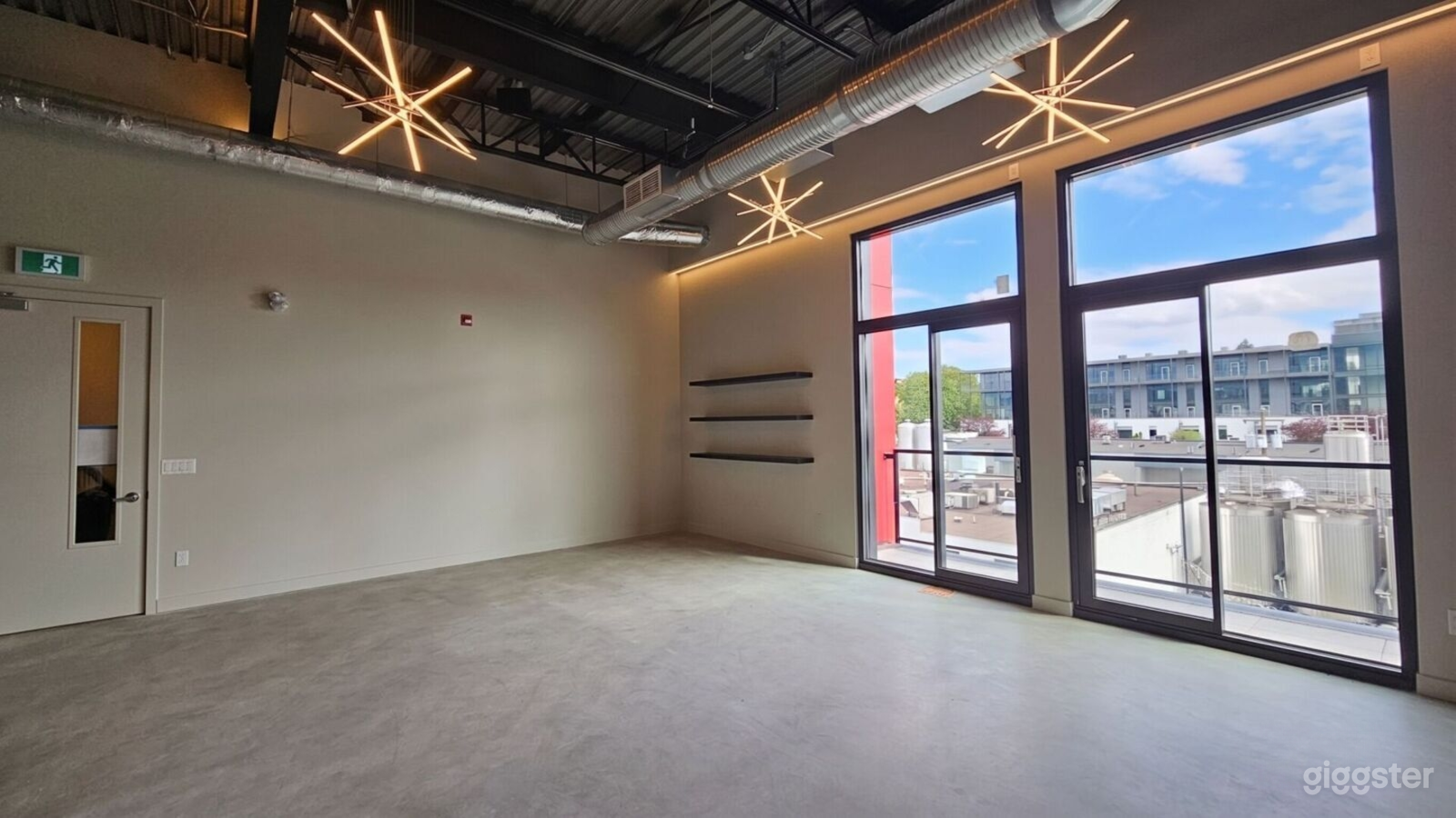 650 Sq Ft Event Lounge | Intimate Private Space Photo 1