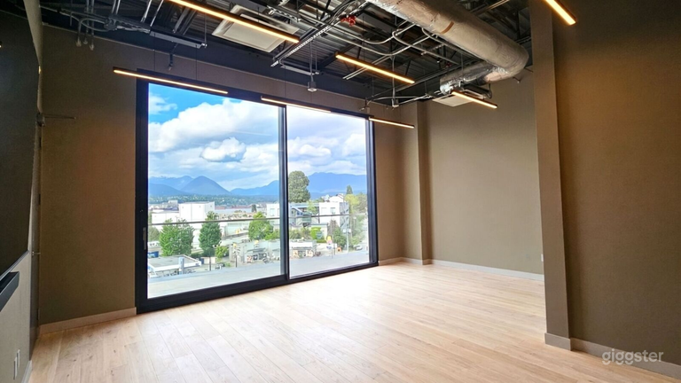  650 Sq Ft Event Lounge | Intimate Private Space 