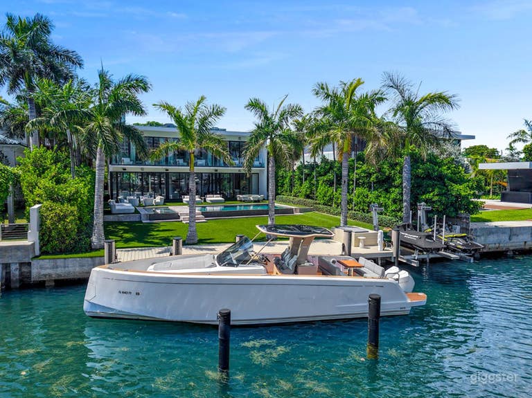  Luxurious 5,200+ Sq Ft Estate with Home Theater & Pool  