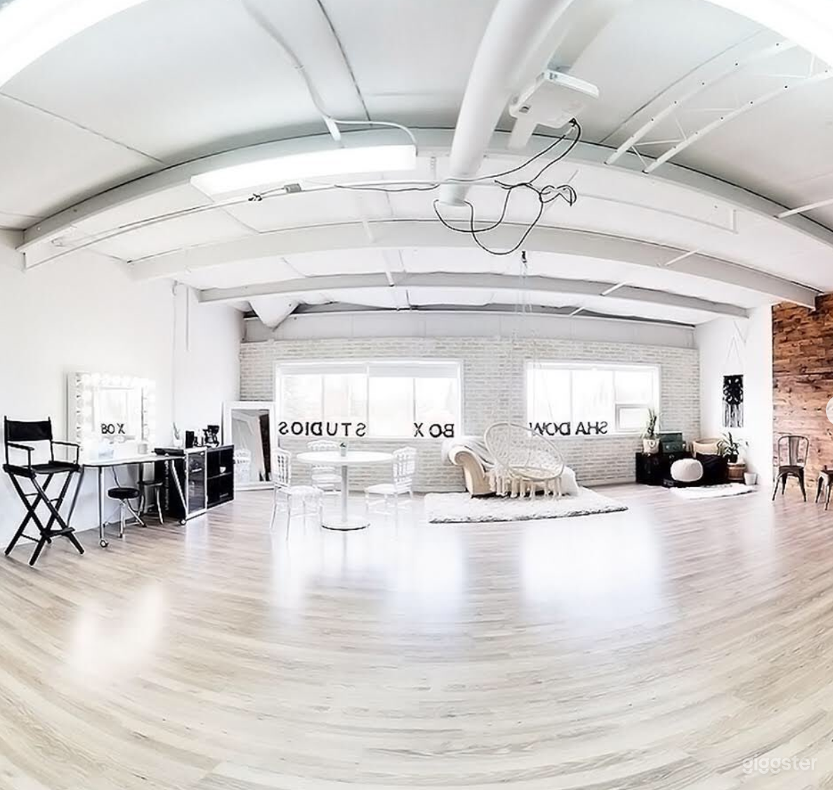 Bright Photography Studio &amp; Event Venue Photo 4