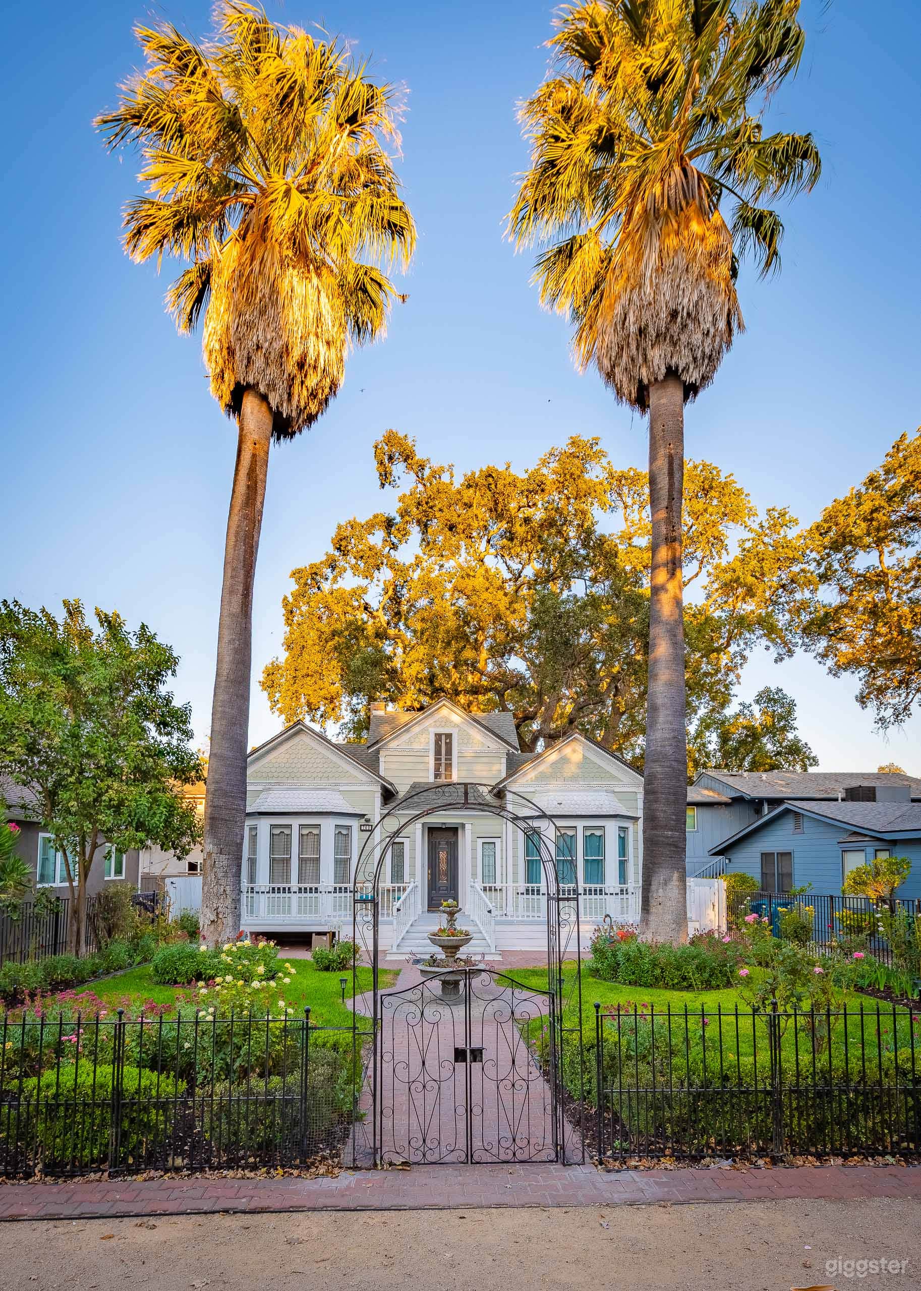 Paso Palm House Photo 2