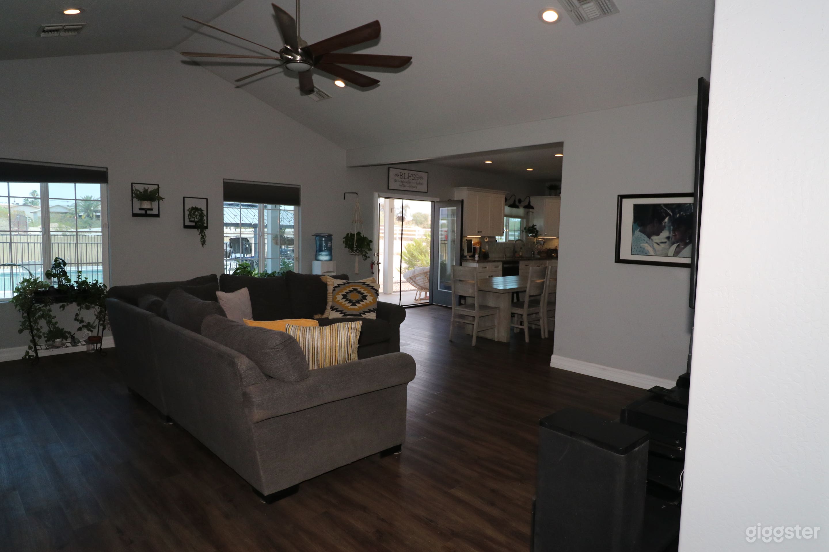 Contemporary Home on One Acre w/Pool and Plenty of Parking Photo 4