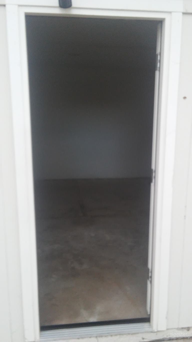  Studio With Patio Available In Home 