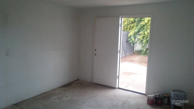  Studio With Patio Available In Home 