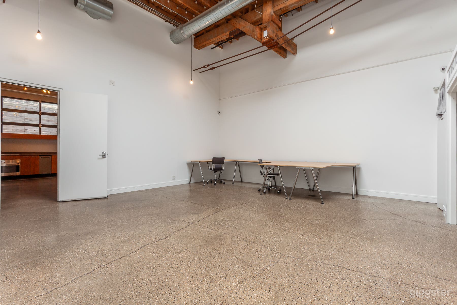 Industrial Loft Studio with Natural Light Photo 1