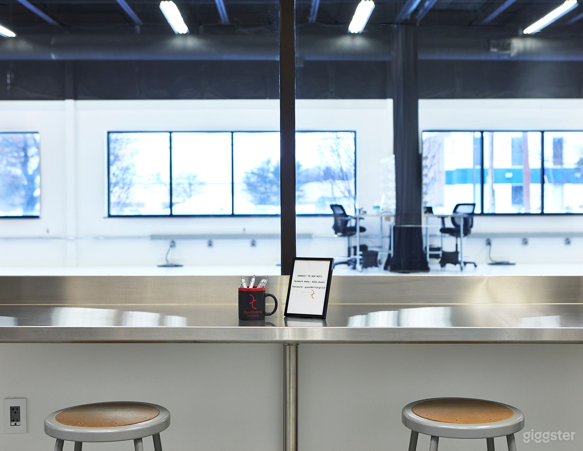 Sleek, Open Studio Space Photo 4