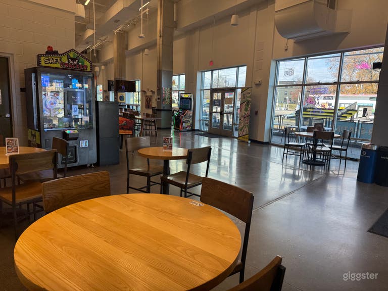  Artfully Curated Restaurant | Bar | Loft | Event Space 