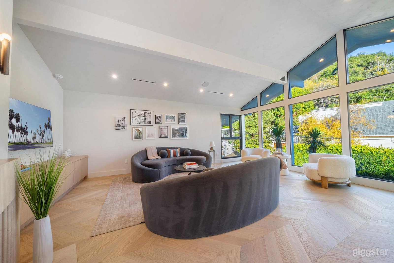 Designer Beverly Hills Home W/ Pool &amp; High Ceilings Photo 4