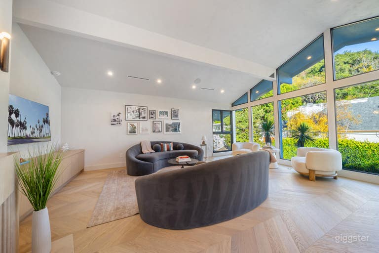  Designer Beverly Hills Home W/ Pool & High Ceilings 