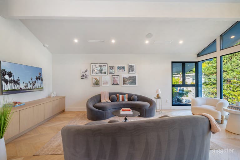  Designer Beverly Hills Home W/ Pool & High Ceilings 