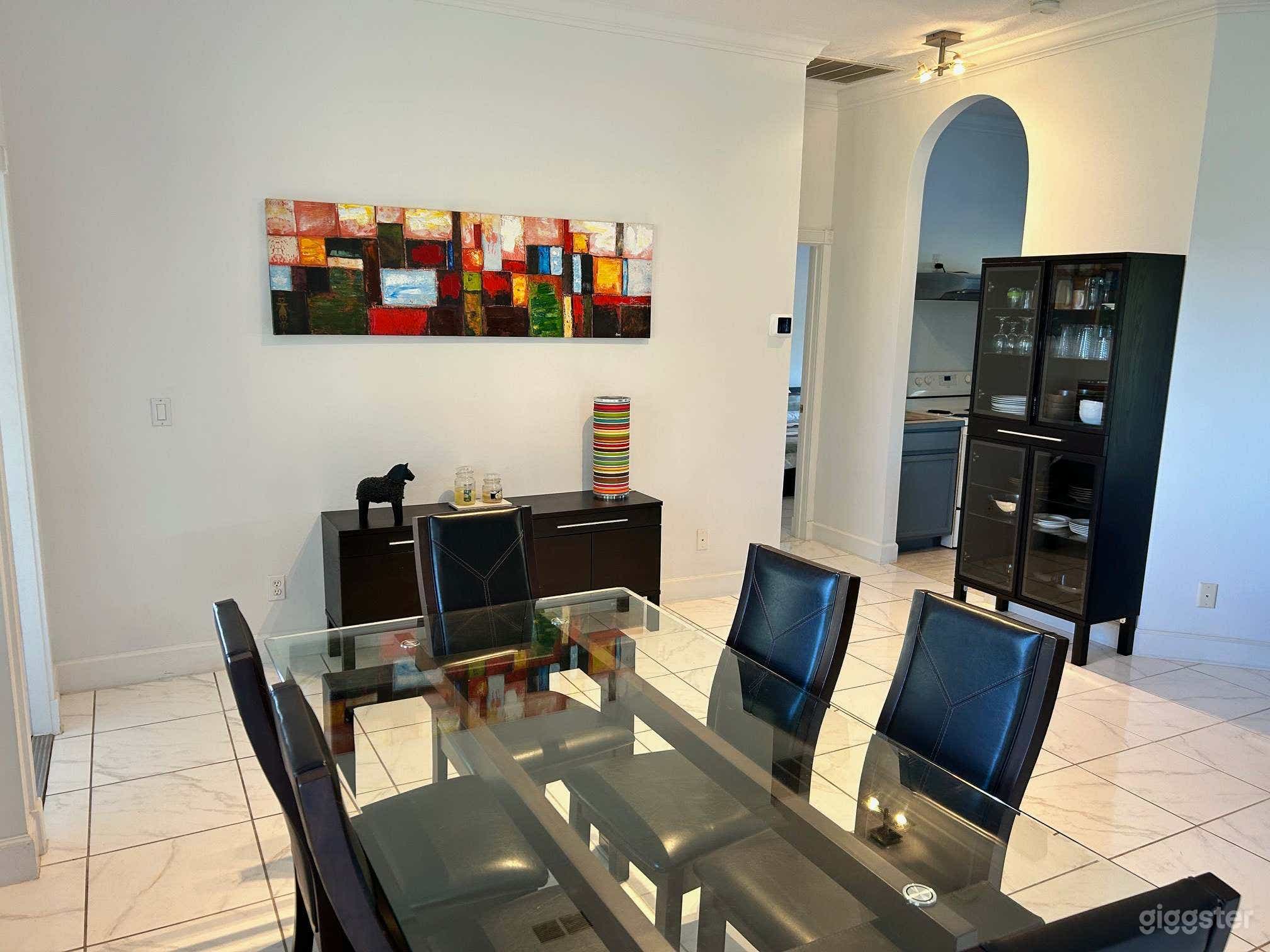 Minimalist Clermont House with Lake View Photo 3